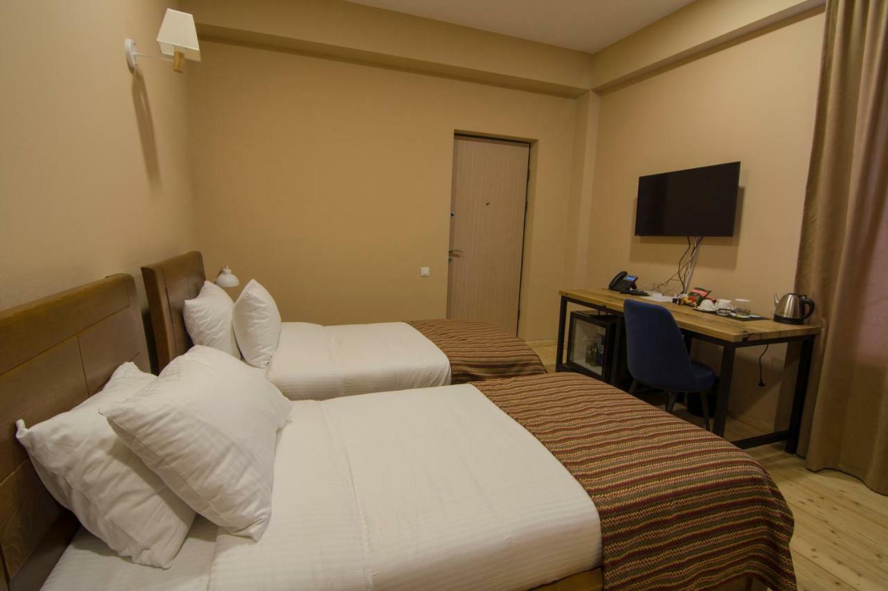 Boutique Hotel "Biotel" Tsqnet'i Экстерьер фото