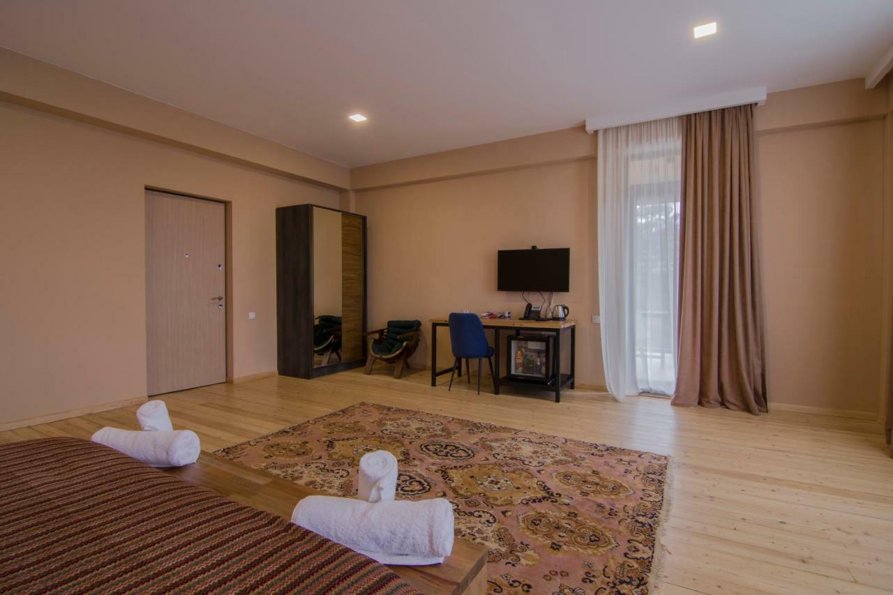 Boutique Hotel "Biotel" Tsqnet'i Экстерьер фото